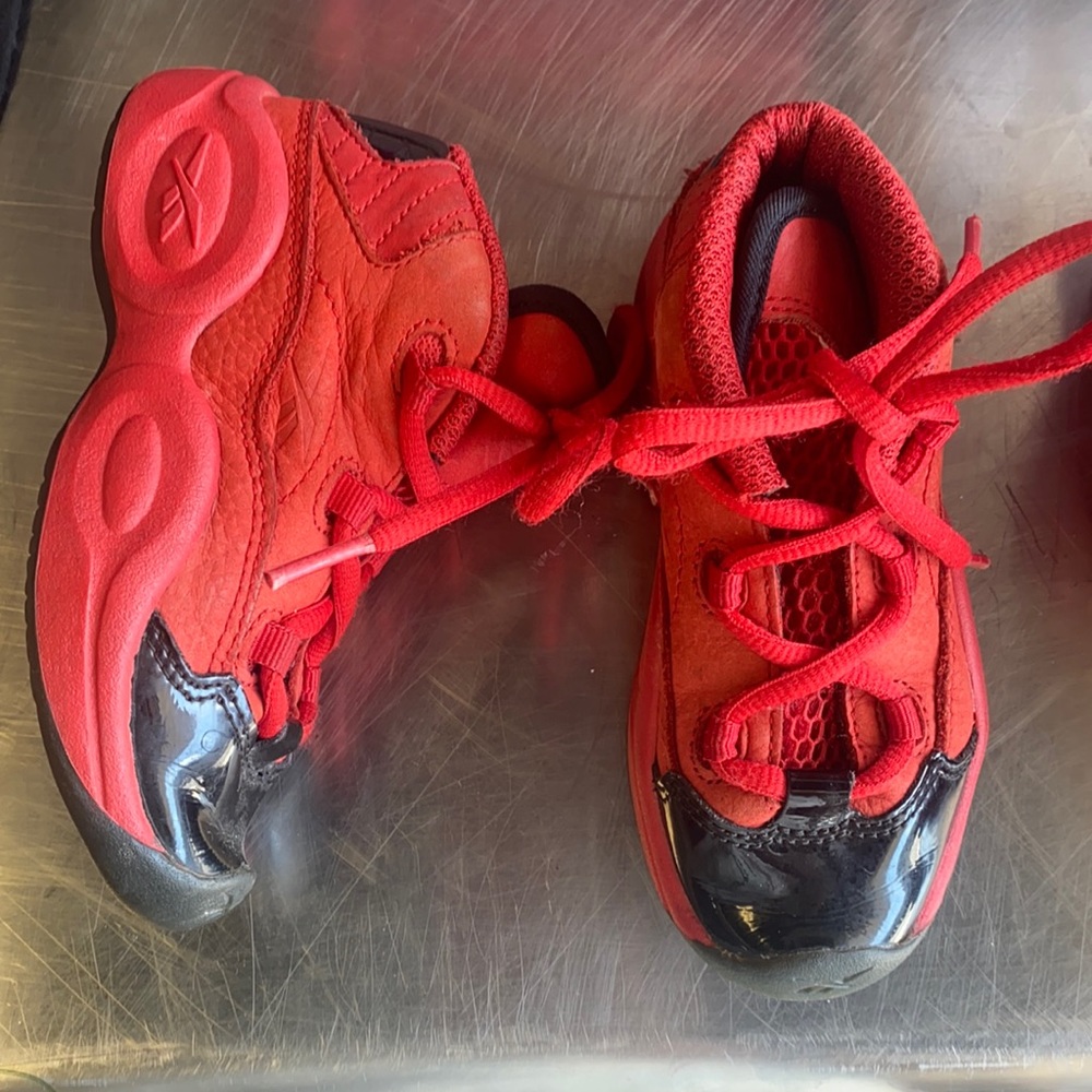 Kids 9c Red Reebok